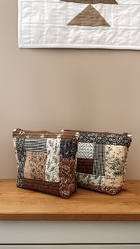 Image 3 of Zipper pouch 2