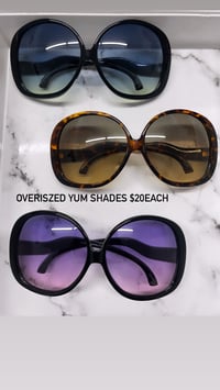 Oversized Yum shades