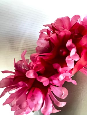 Image of Pink flower headpiece 