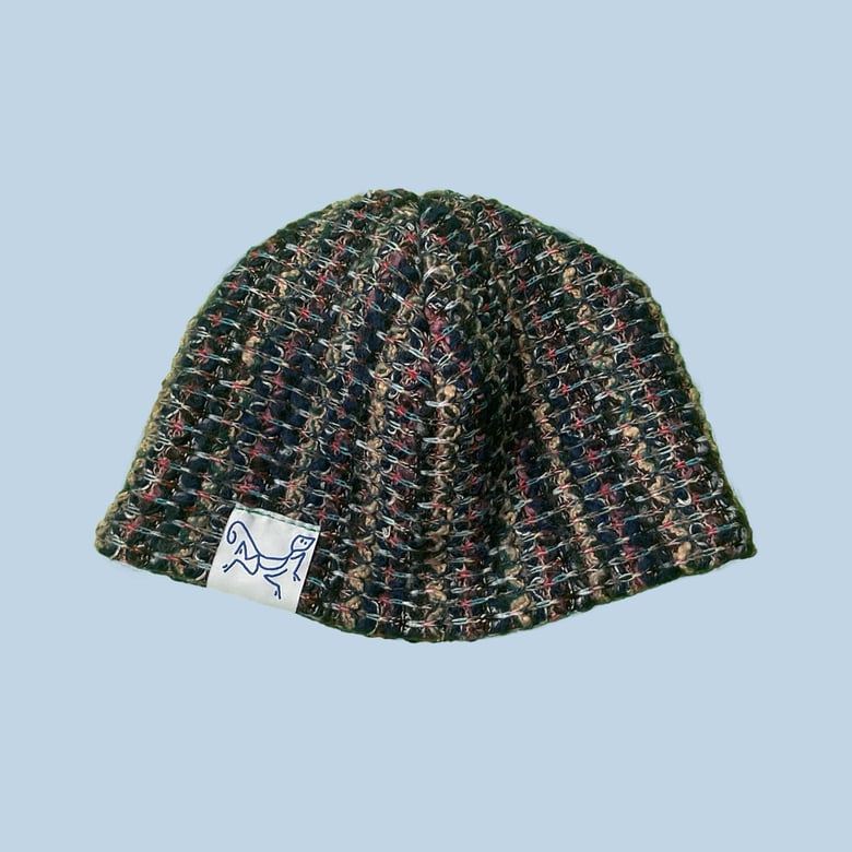 Image of NAVY KNIT BEANIE