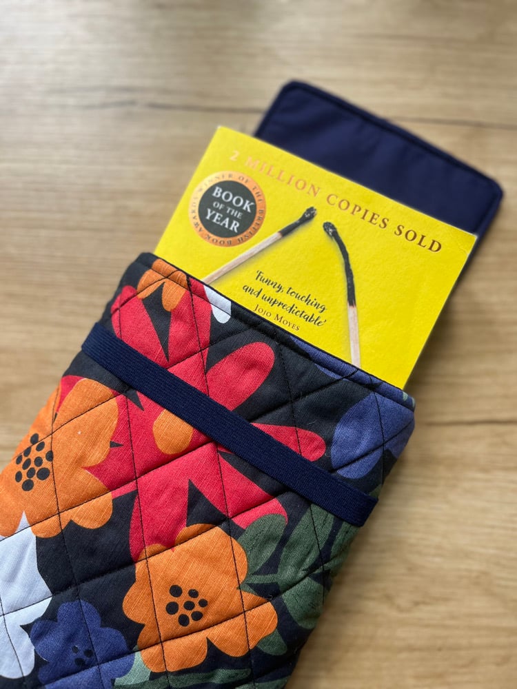 Image of Book Sleeve: Black Floral