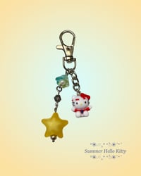 Image 3 of Hello Kitty Keyclips