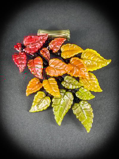 Image of Fall Fades 2025 Leaf Vine Pendant 13