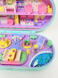 Image 7 of Ensemble bracelet et Polly Pocket vintage Crèche mint