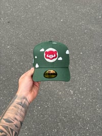 Image 2 of PARTLY CLOUDY GREEN CHICAGO CUBS CUSTOM FITTED CAP