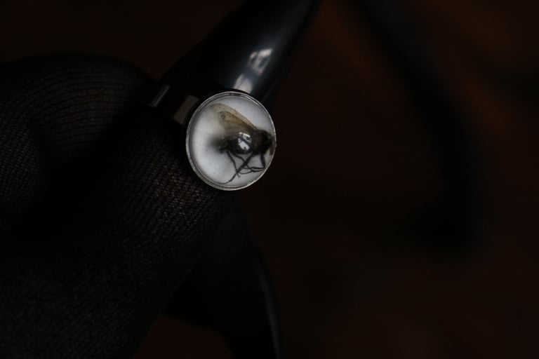 Dead Good naturally deceased Fly ring Image 2