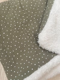 Image 2 of COUVERTURE KAKI A POIS