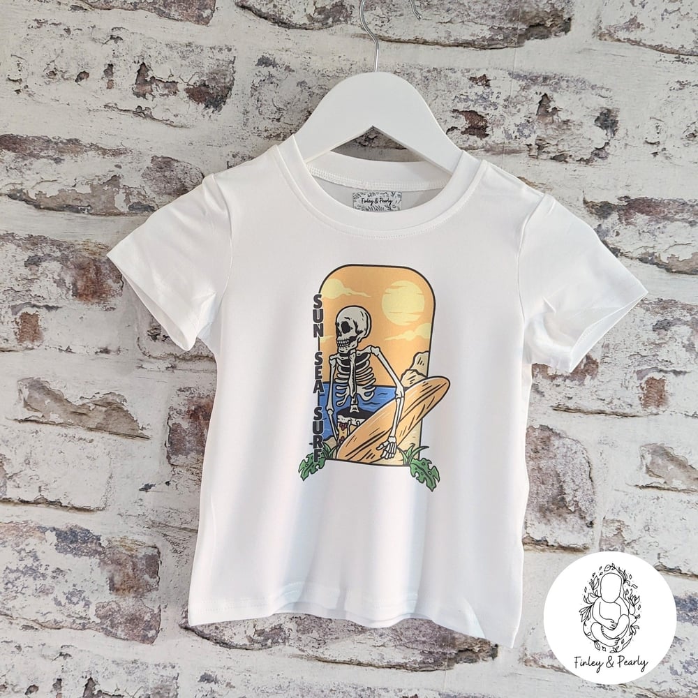 T-SHIRT: Sun Sea Surf