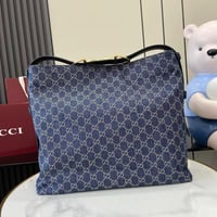 Image 18 of GG Beatrix Tote