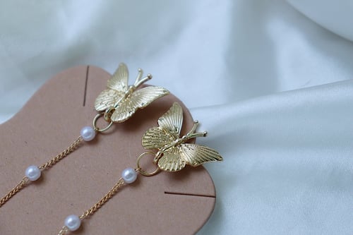 Image of Butterfly Drop Earrings 