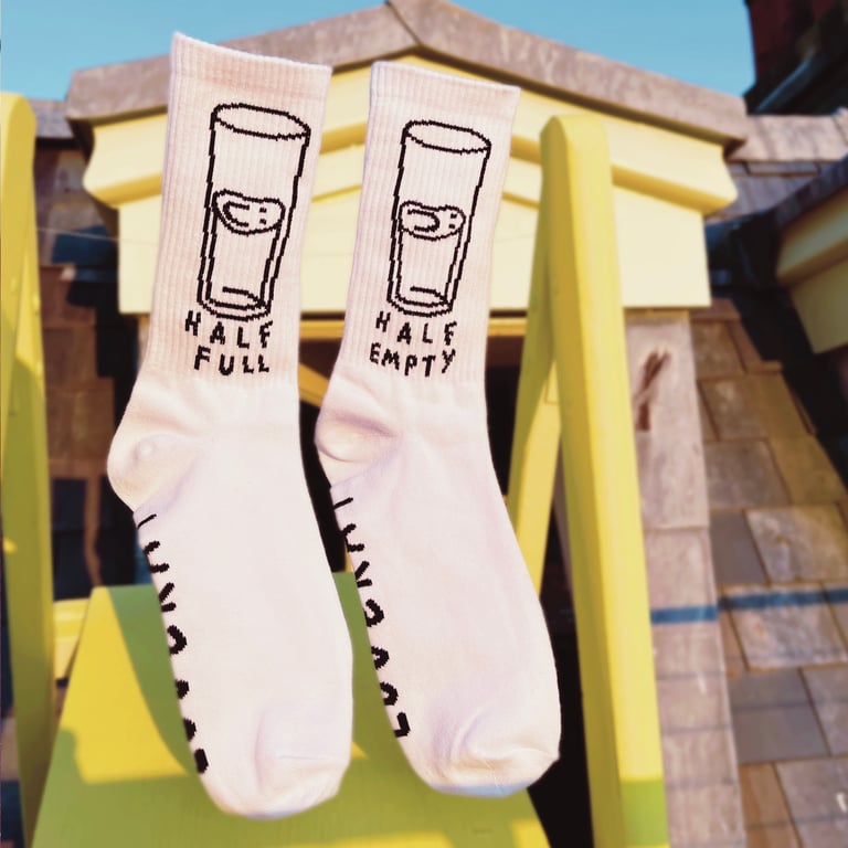 "PERSPECTIVE" SOCKS Image 3