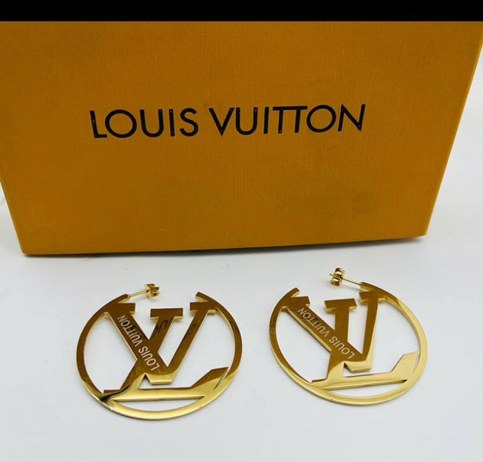 Image of LV Fashion Accessories 