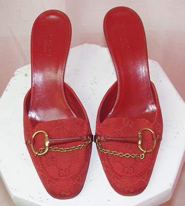 Image of Gucci Mules With Chain Detail
