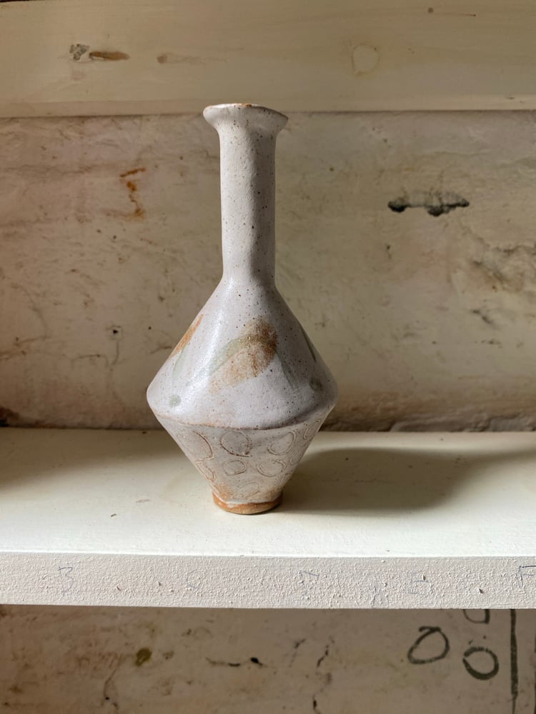 Small yield vase
