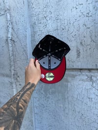 Image 3 of RED BRIM BLACK VELVET NEW YORK METS CUSTOM FITTED CAP