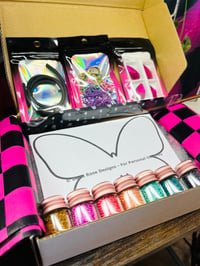 Image 3 of Deadly Flutter Butterfly Beading Kit 