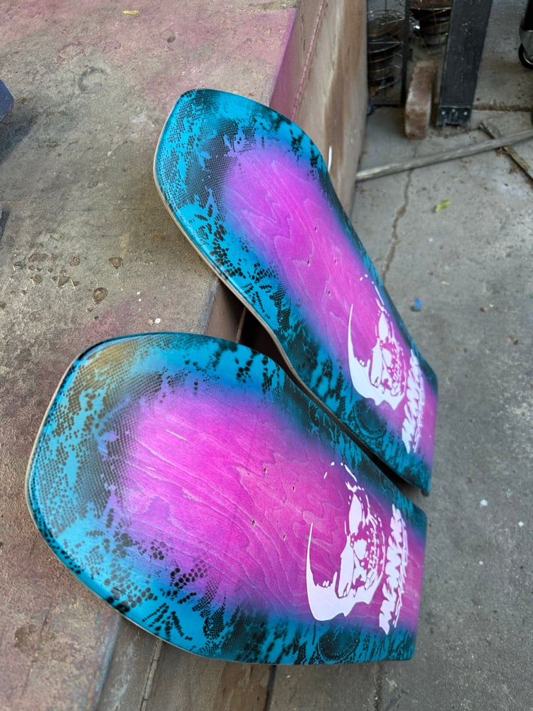 9.625” Diving Board Pool Shape - OG Skull Hawaiian Halo