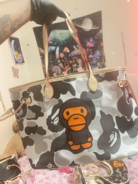 Image 2 of Tote bag v3