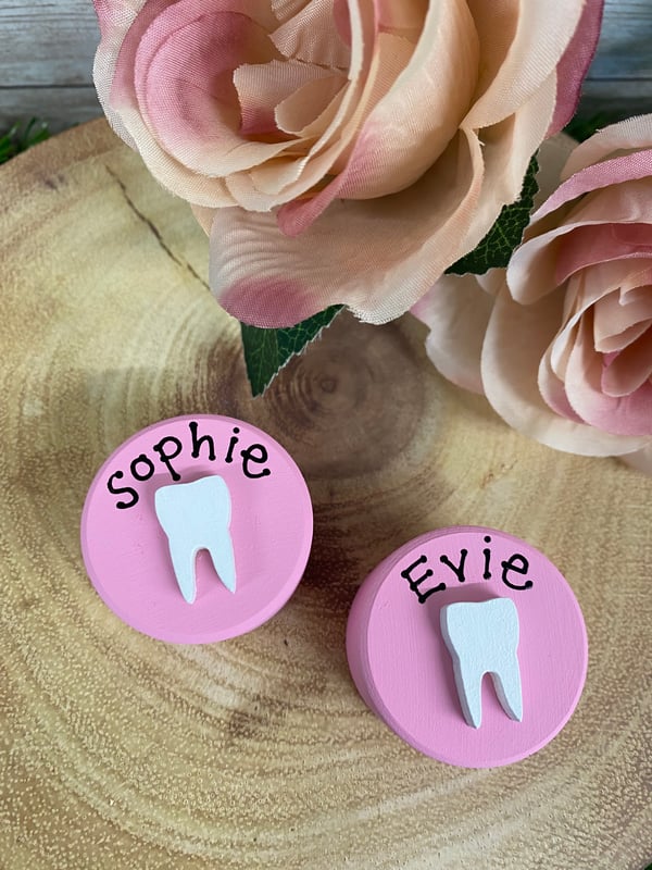 Image of Personalised Tooth box