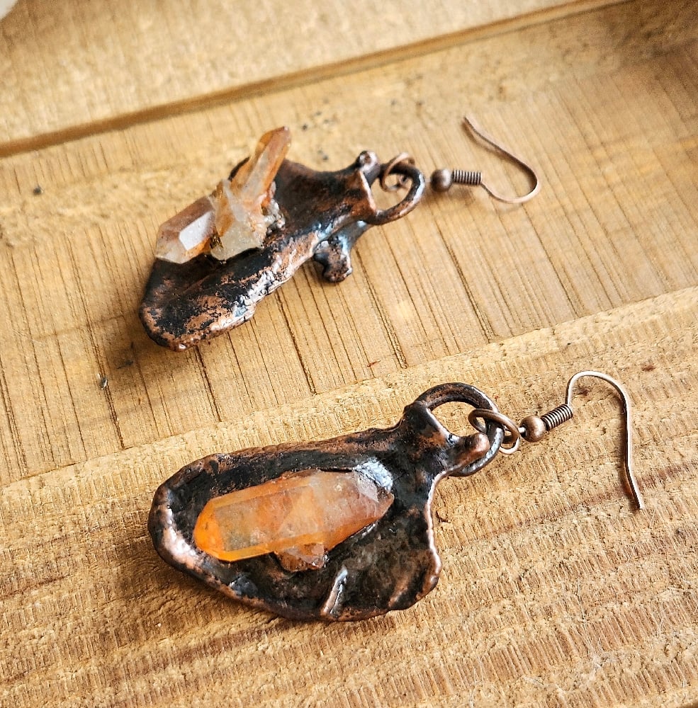 Image of Tangerine Quartz Scapula Earrings 