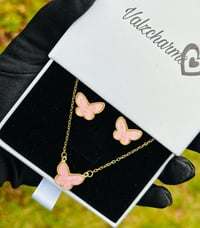 Image 2 of Butterfly Necklace 2