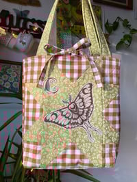 Image 2 of luna quilted star bag