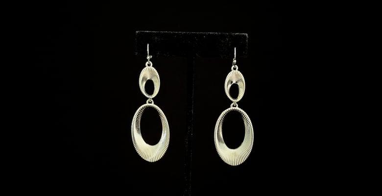 Image of Silver Looped Pierced Earrings 