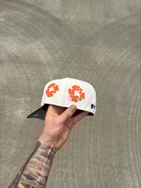 Image 4 of BROWN VISOR OFF WHITE NEW YORK METS CUSTOM FITTED CAPS 
