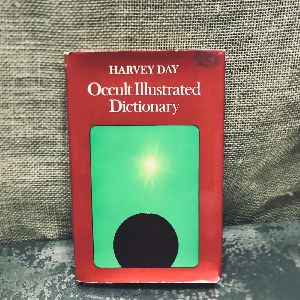 Image of Vintage Occult Illustrated Dictionary Harvey Day 