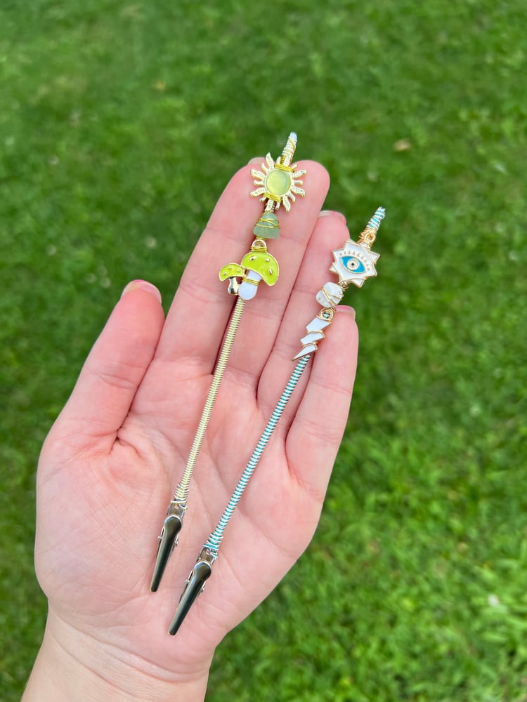 Image of 6 Inch Regular Clips