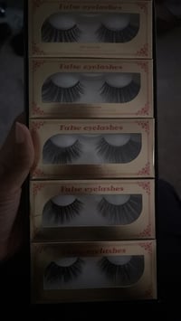 Image 4 of Eye lashes 