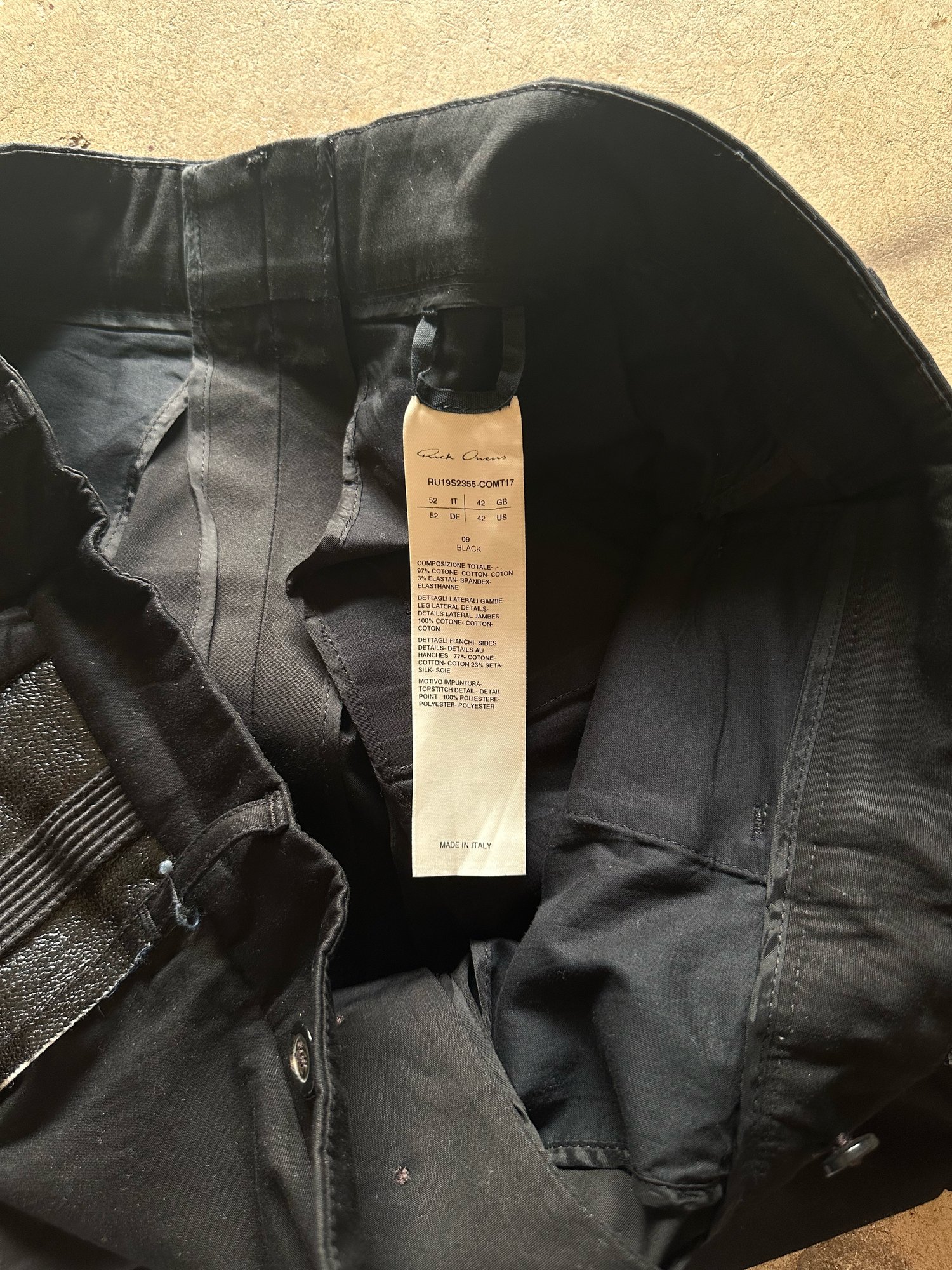 Image of Rick Owens SS19 'Babel' Karloff Shorts
