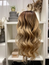 Image 5 of Blondie 20'  closure 5x5