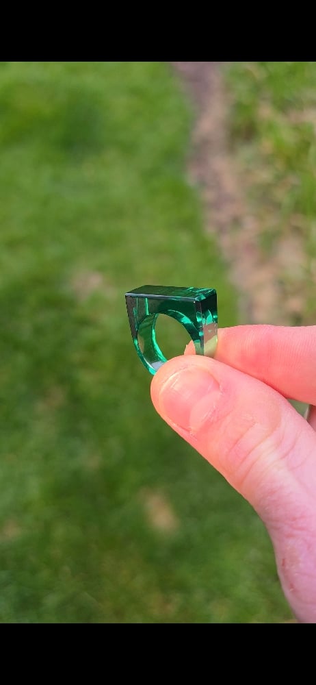 Image of Emerald Singet thick