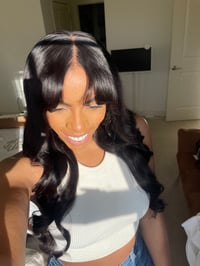 Image 6 of "CURTAIN BANGS" 24 INCH 8x5 GLUELESS HD LACE CLOSURE WIG 