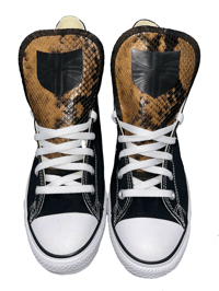 BLACK LEATHER SHIELD BROWN PYTHON CHUCKS