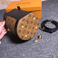 Image 4 of BUCKET LIST PURSE