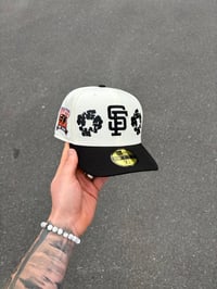 Image 1 of  TRI TONE WHITE BLACK SAN FRANCISCO GIANTS CUSTOM FITTED CAP