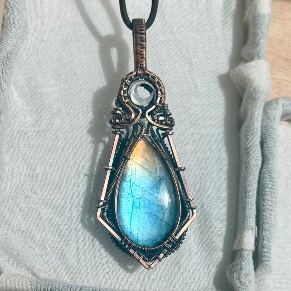 Image of Labradorite Pendant with an Abalone Crescent Pendant 