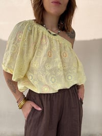 Image 6 of Top Basile 