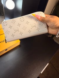 Image 2 of Xo Wallet