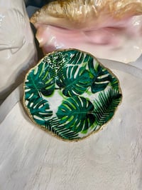 Image 2 of Scallop Trinket Dish SD120