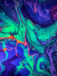 Image 2 of GLOWWERM UV 14”