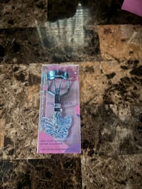 Image 4 of Butterfly Eyelash Curler 