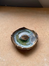 Image 3 of Grounding dish 67