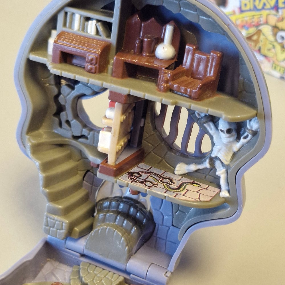 Image of Mighty Max Skull Dungeon Playset – 1990s Bluebird Toys