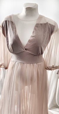 Image 2 of Photoshooting dress Christine | size S-M | beige