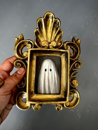 Image 2 of Retrato pequeño de fantasma 