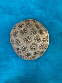 Image 2 of Majolica: Yoni Dish No. 04 (small dish)