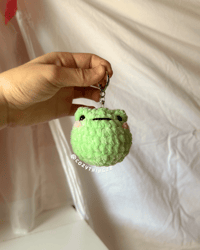 Image 4 of frog (keychain option)